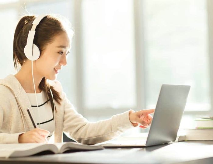 Universities offering online courses in the US
